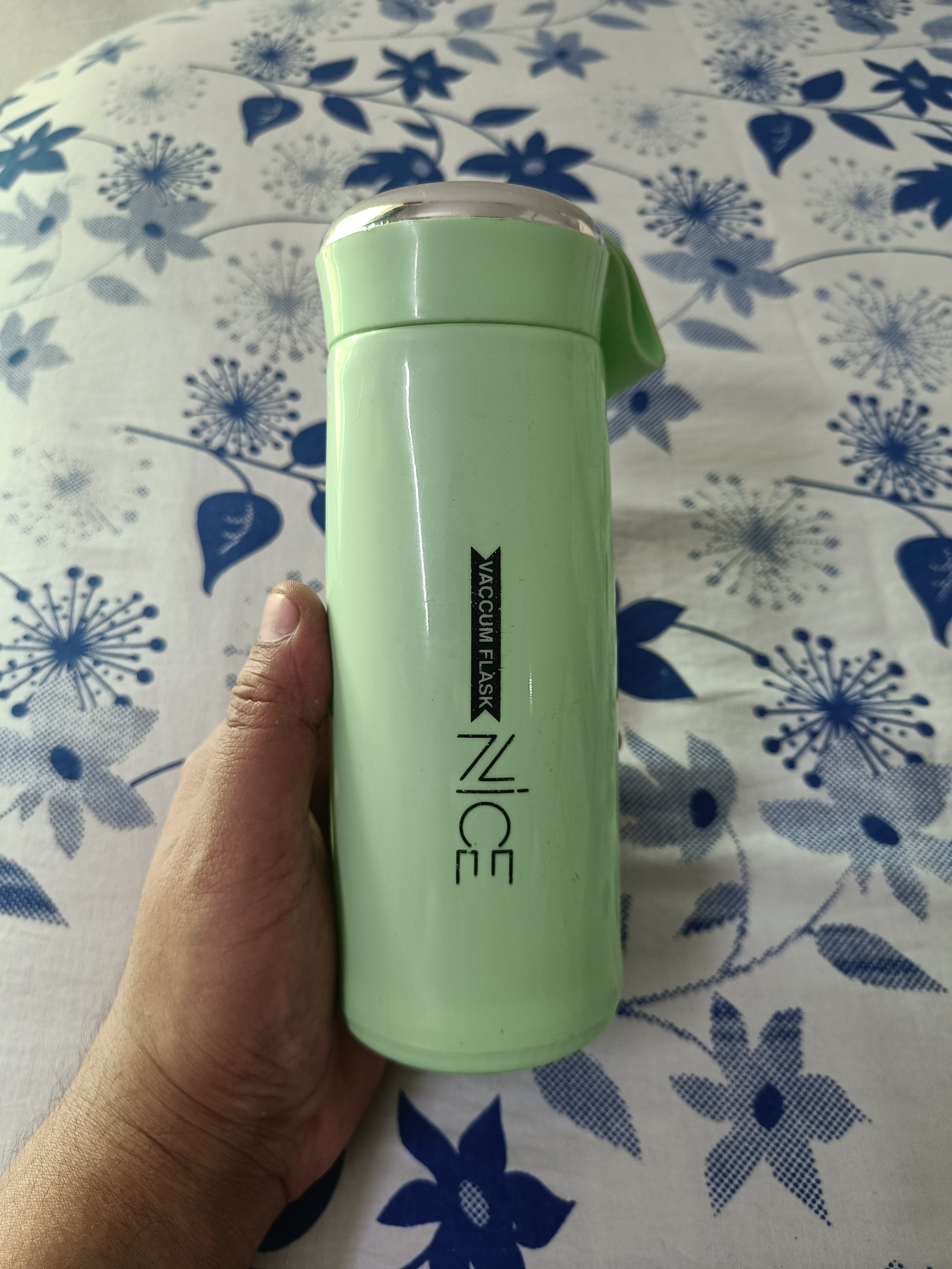 Nice Glass Inner tank Water Bottle