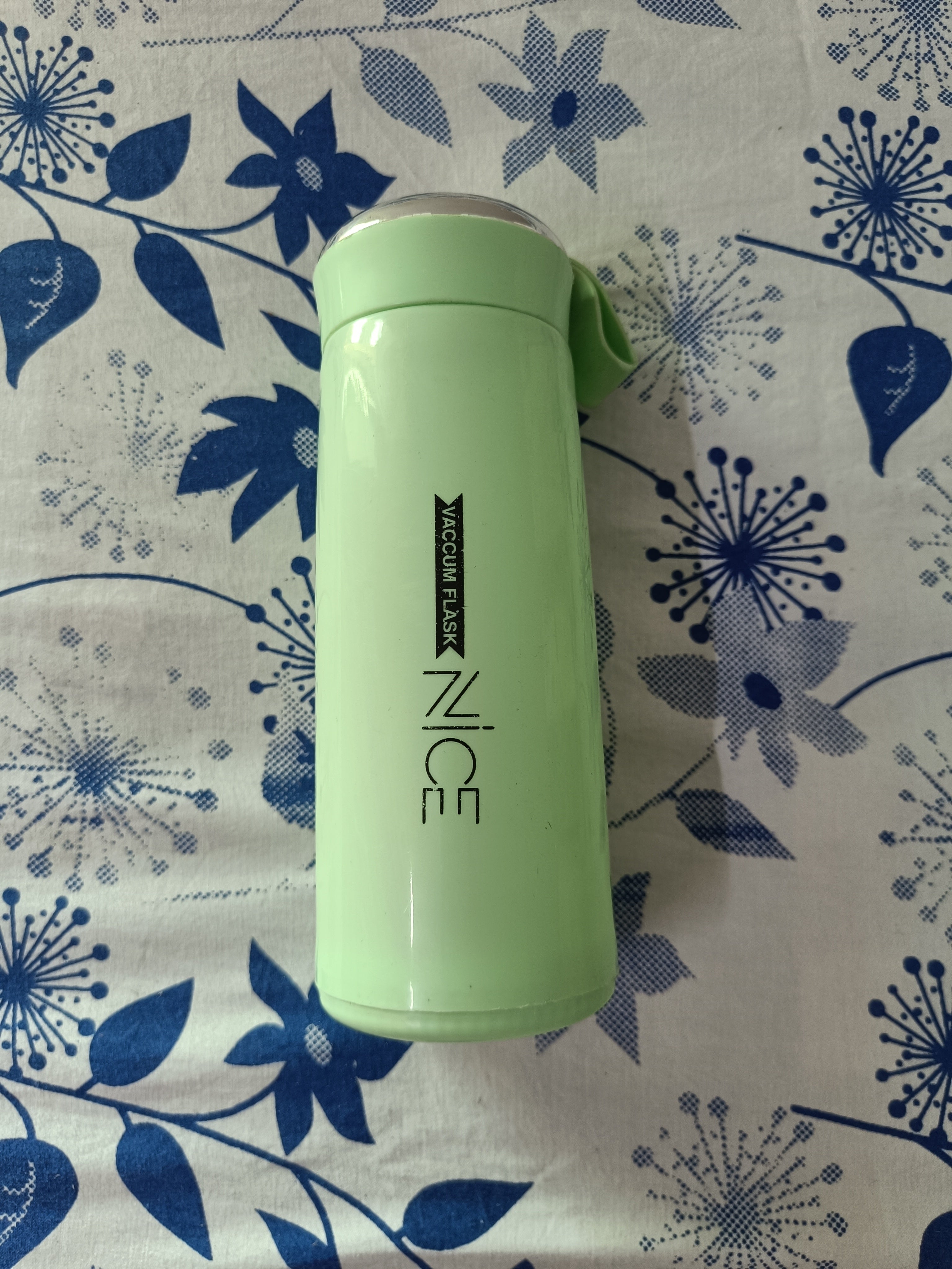 Nice Glass Inner tank Water Bottle
