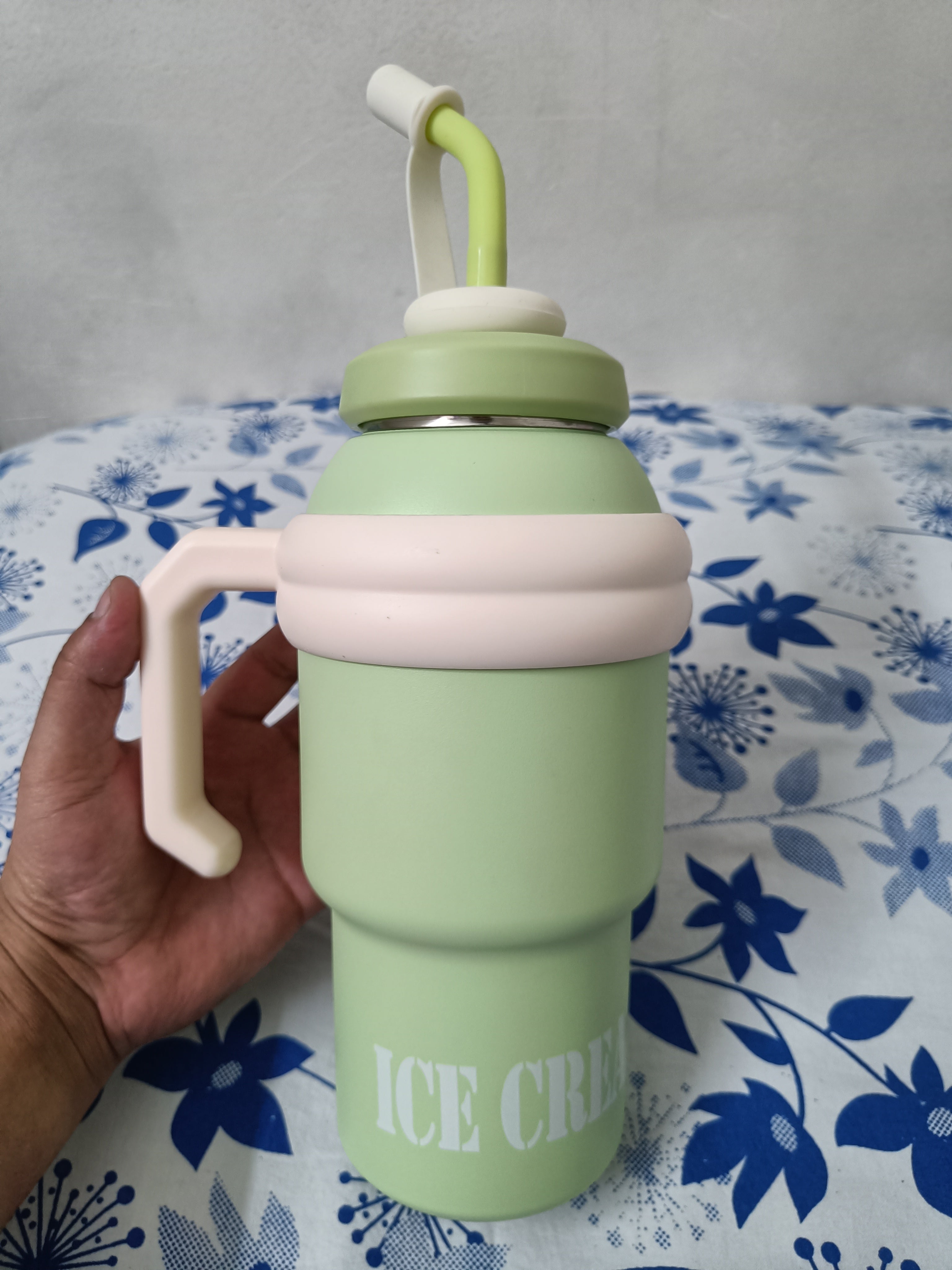 Ice-Cream Stainless Steel Bottle (1000ML)